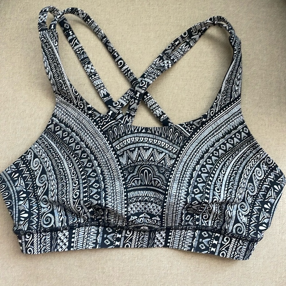 Lululemon energy bra